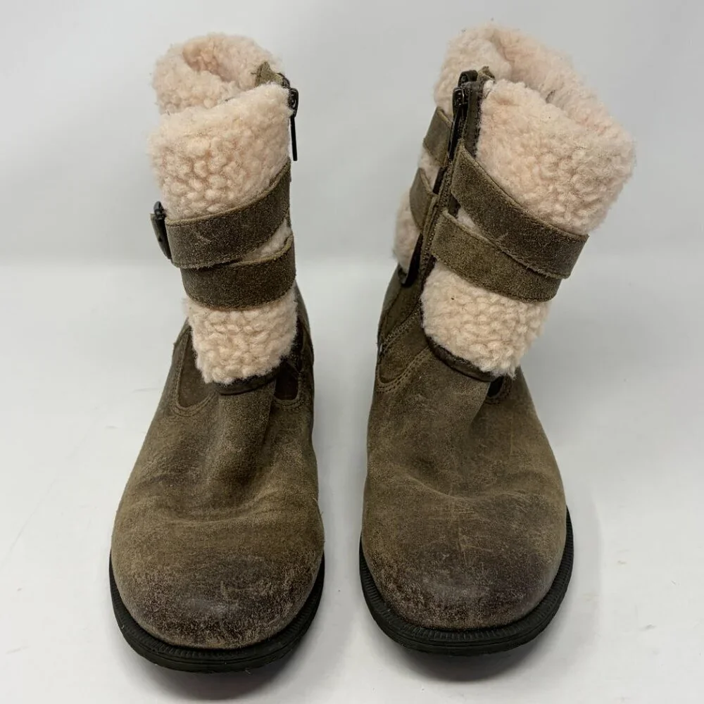 UGG women's Blayre III short boots 6 sherpa green sheepswool cuff buckle snow